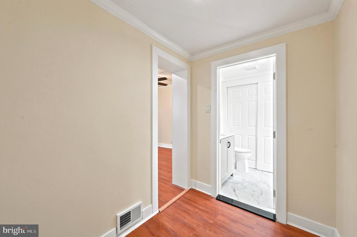 105 Jackson Ave Property Photo 10