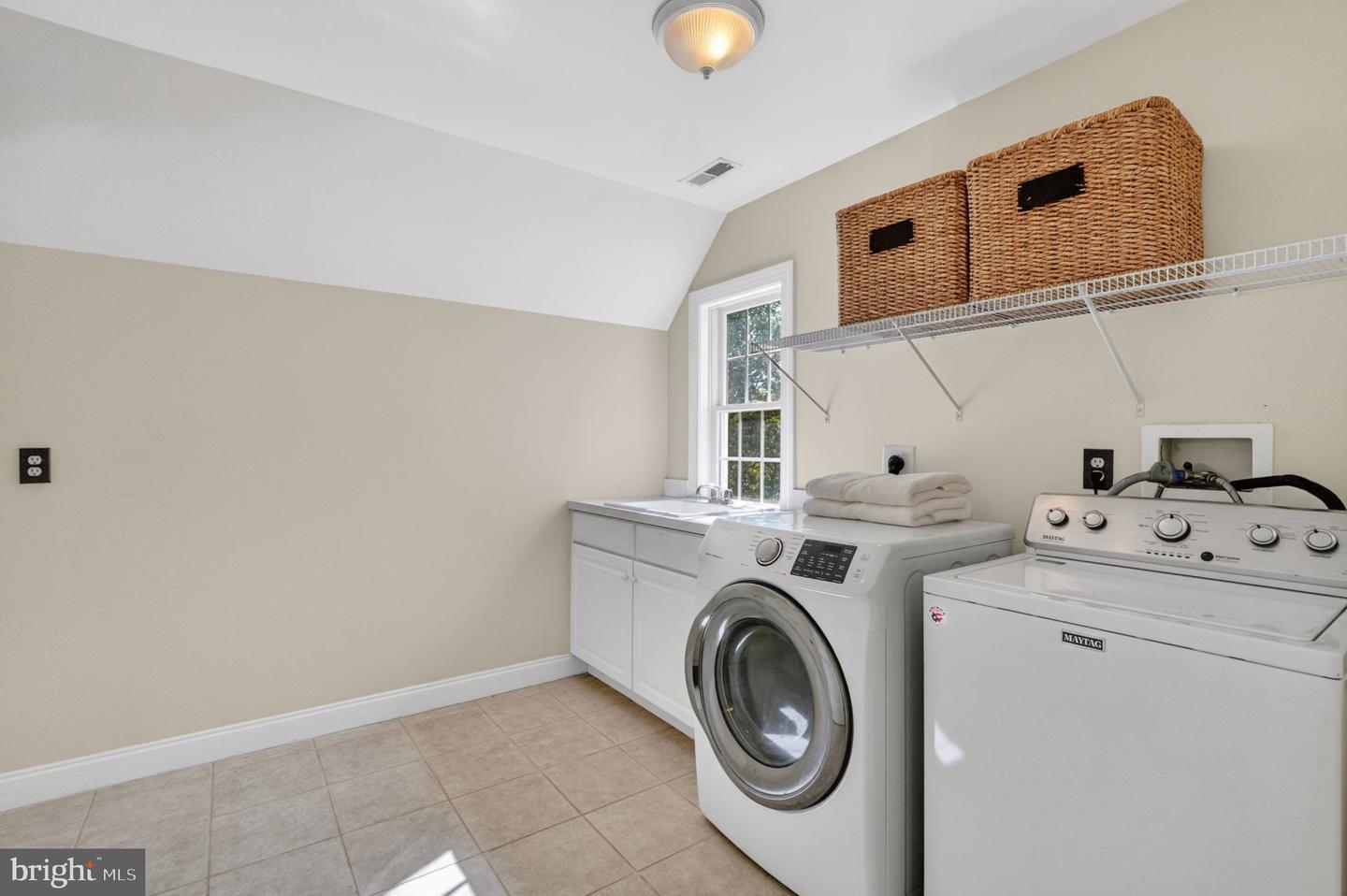 342 Ring Rd Property Photo 49