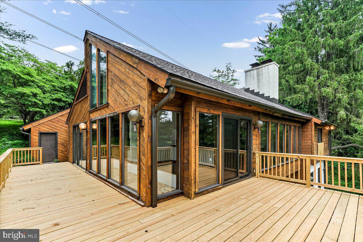 70 Heyburn Rd Property Photo 1