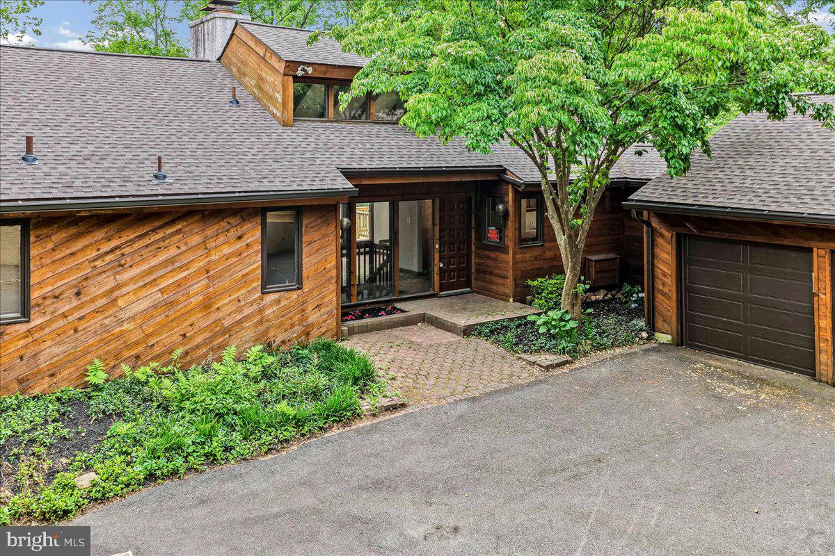 70 Heyburn Rd Property Photo 5