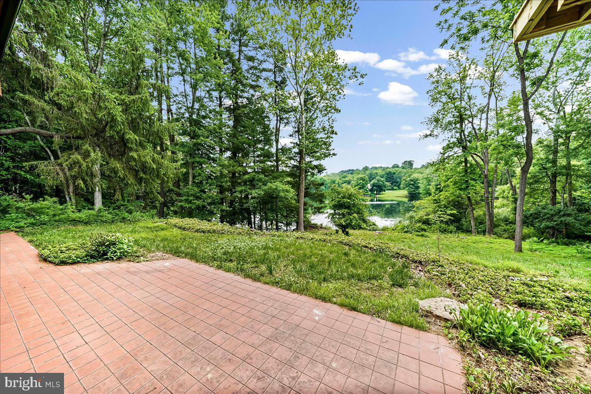 70 Heyburn Rd Property Photo 6