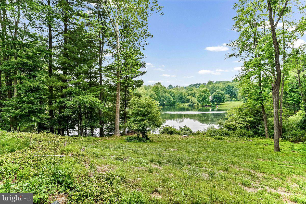 70 Heyburn Rd Property Photo 15