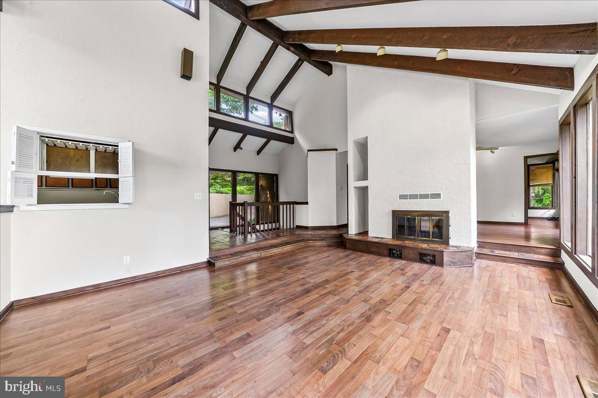 70 Heyburn Rd Property Photo 17