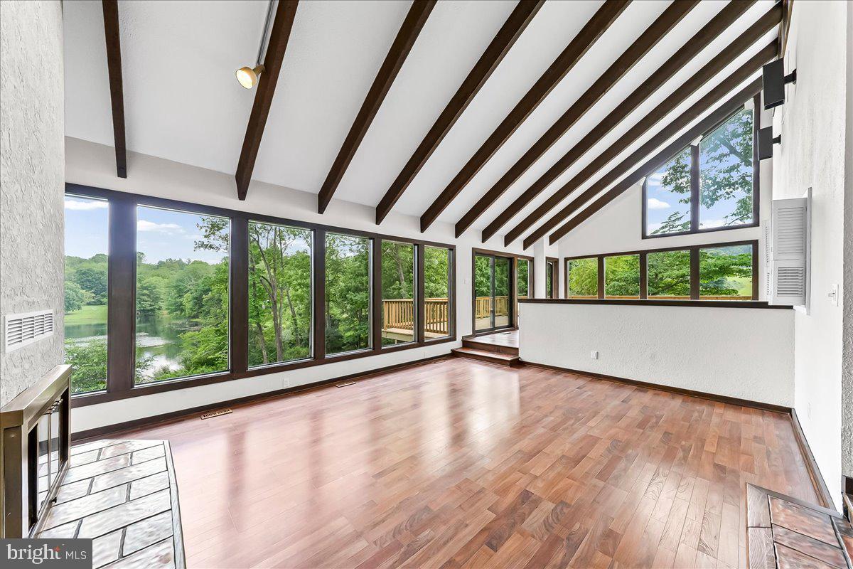 70 Heyburn Rd Property Photo 18