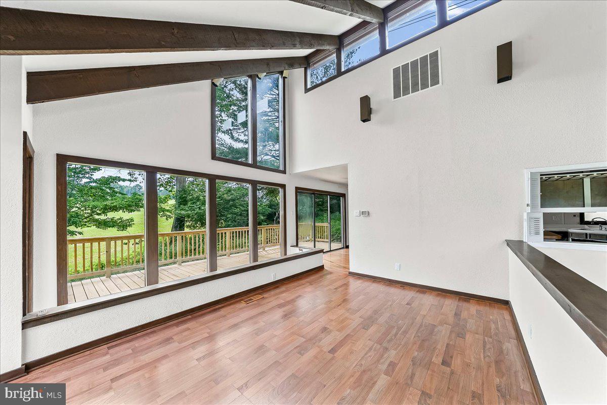 70 Heyburn Rd Property Photo 20