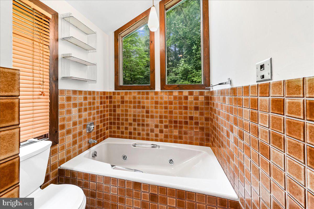 70 Heyburn Rd Property Photo 35