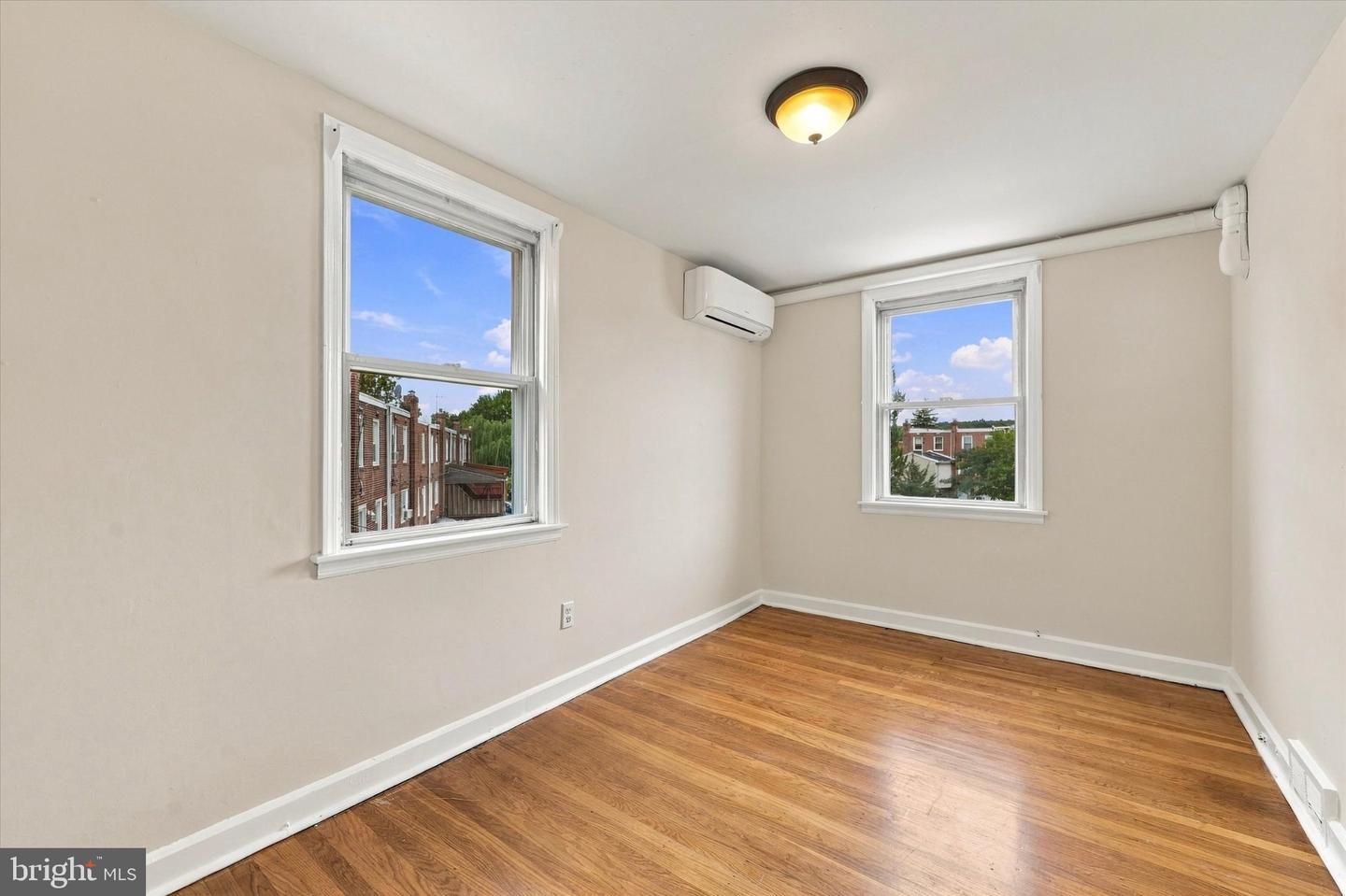 338 S Stratford Rd Property Photo 15
