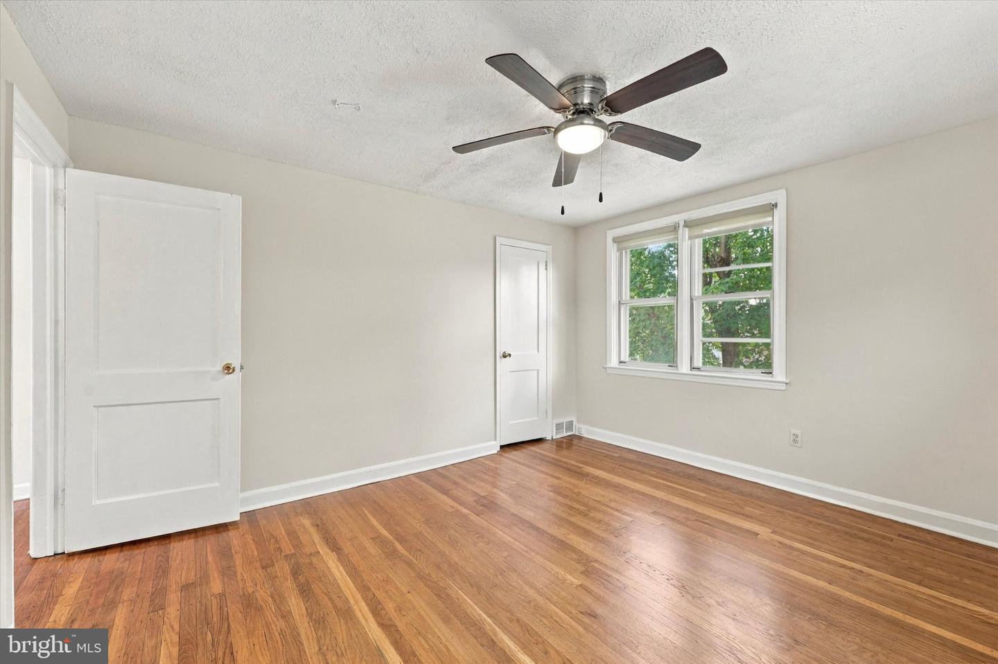 338 S Stratford Rd Property Photo 23