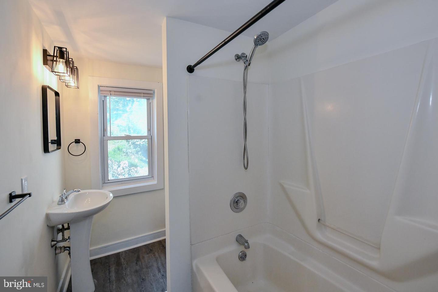 7 Helluva Hill Ln Property Photo 14