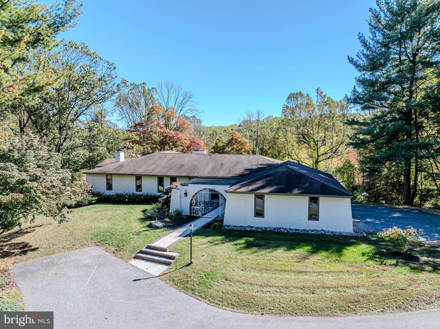 6 Southview Path Property Photo 11