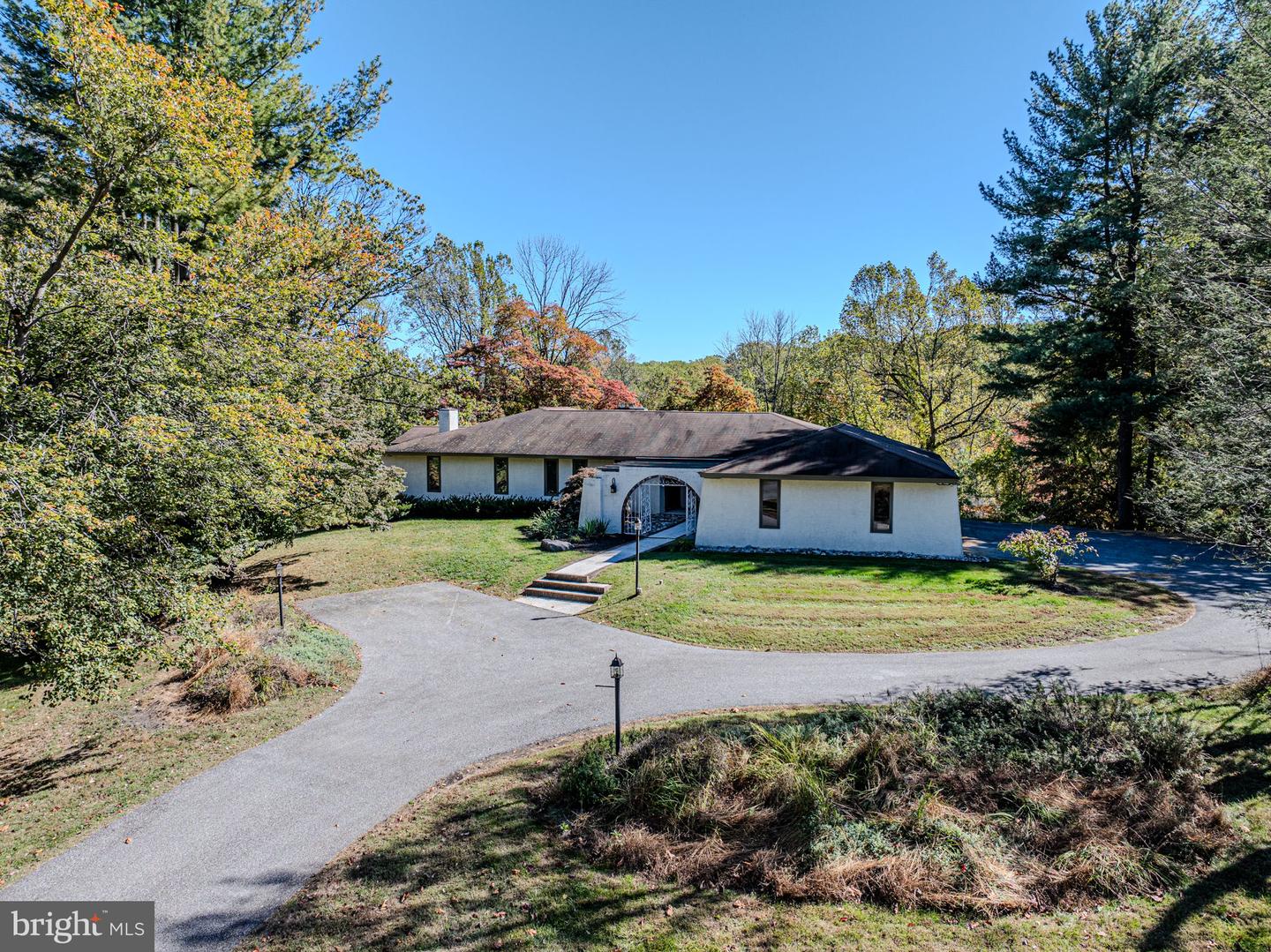 6 Southview Path Property Photo 16