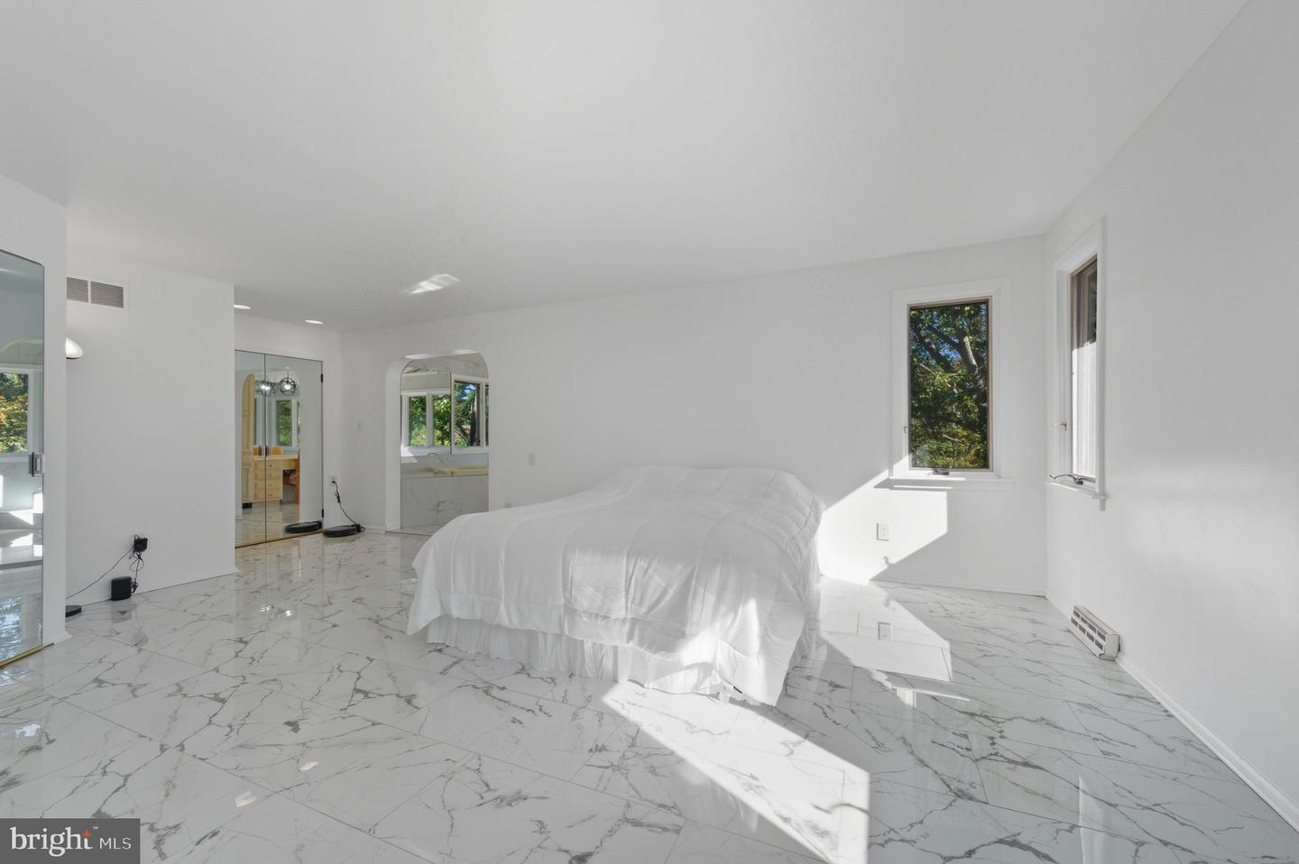 6 Southview Path Property Photo 42