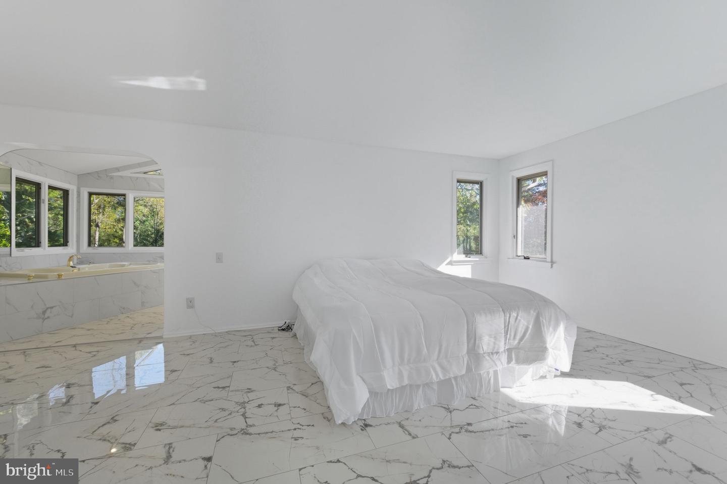 6 Southview Path Property Photo 43