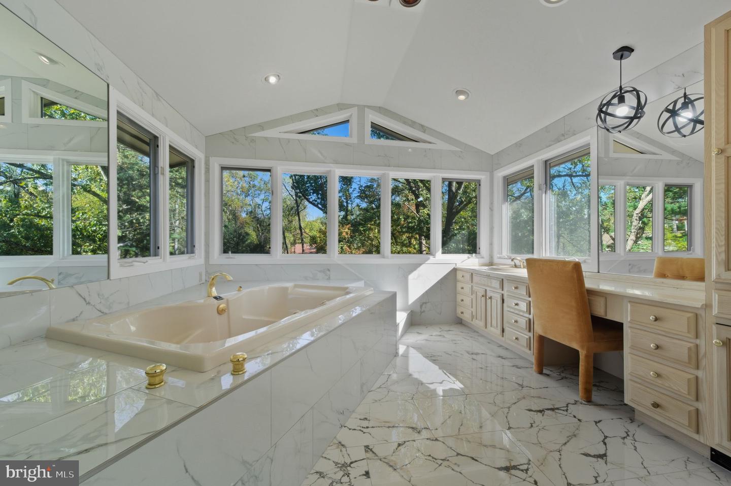6 Southview Path Property Photo 45