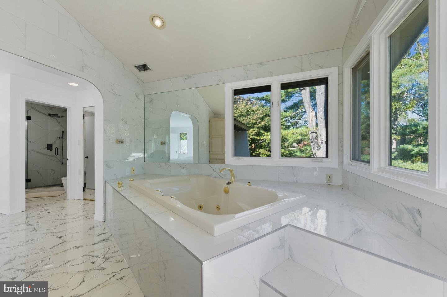 6 Southview Path Property Photo 46