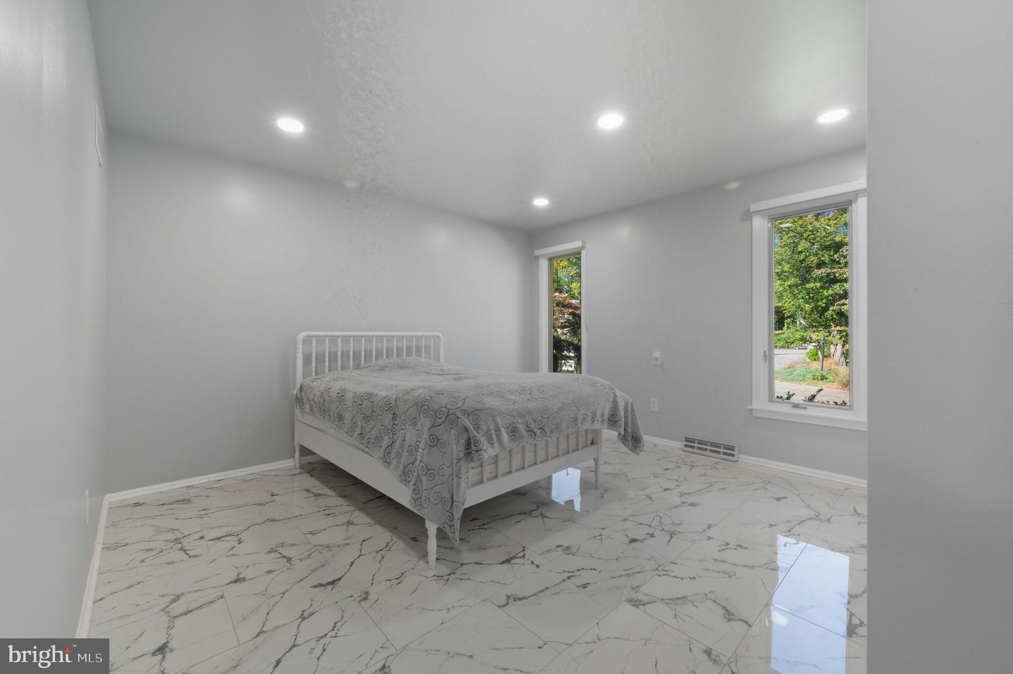 6 Southview Path Property Photo 55