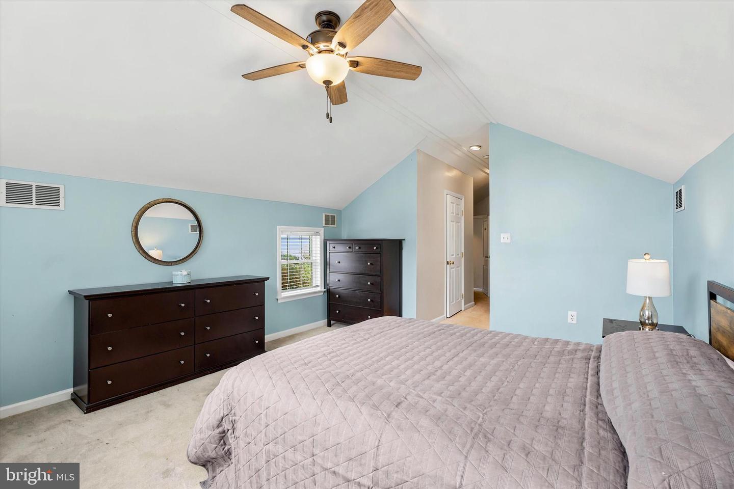 5118 Bond Ave Property Photo 18