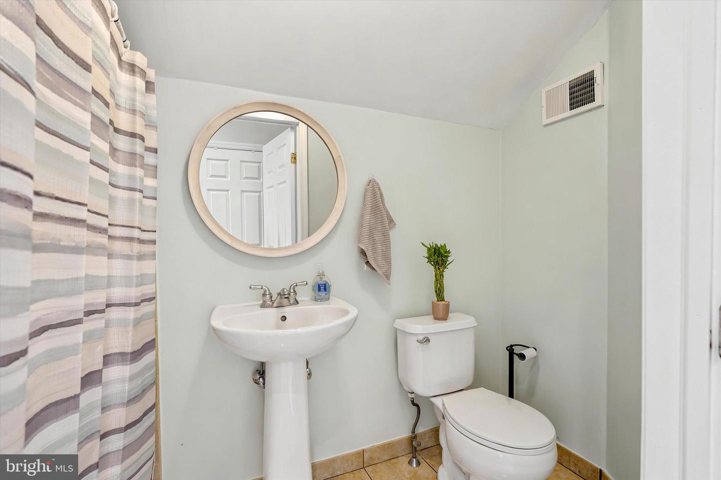 5118 Bond Ave Property Photo 19