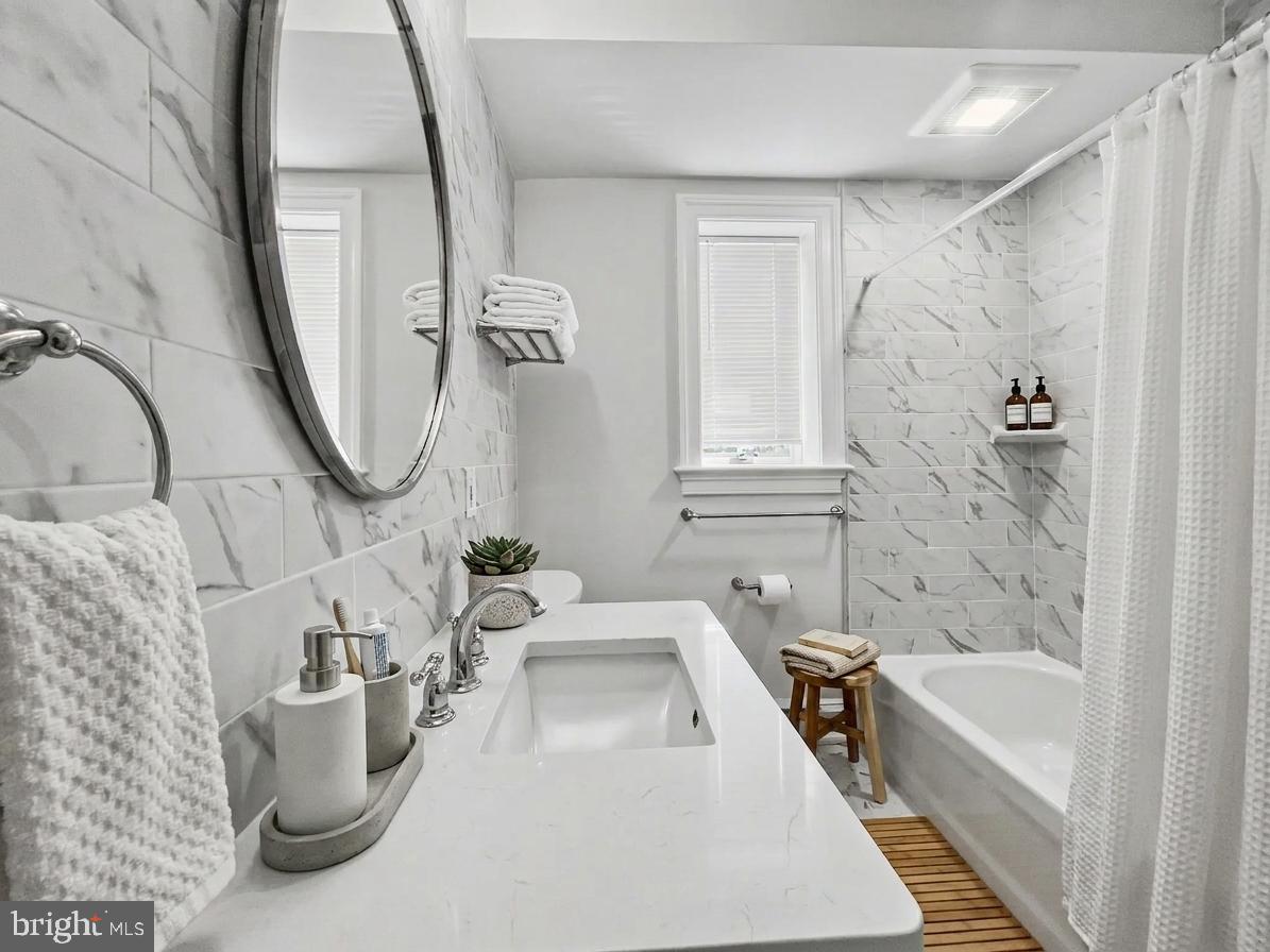 1 Pennsylvania Ave #2 Property Photo 3