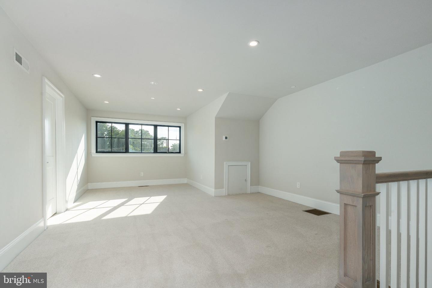 206 N Aberdeen Ave #d Property Photo 20