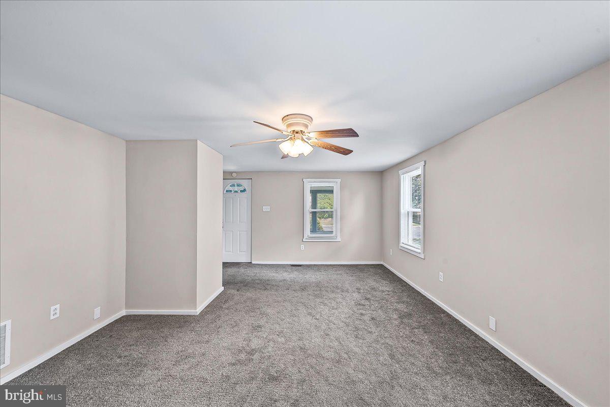 1242 Chestnut St Property Photo 9