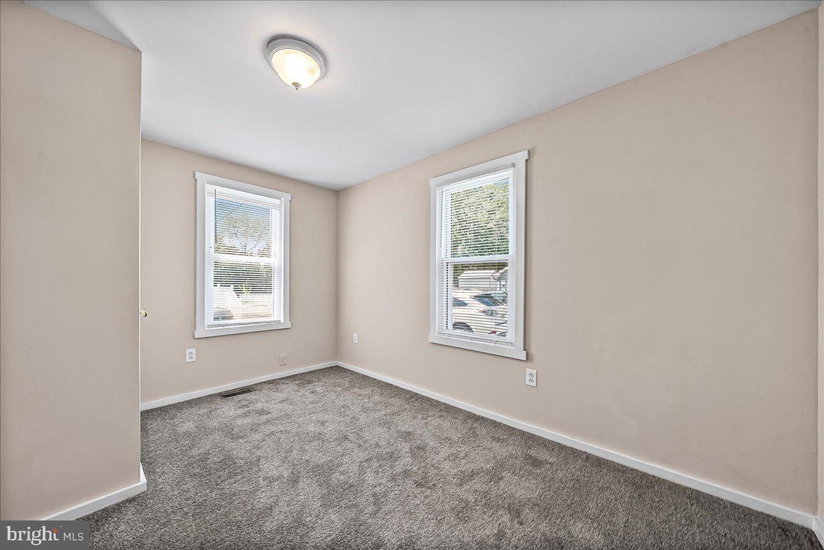 1242 Chestnut St Property Photo 22