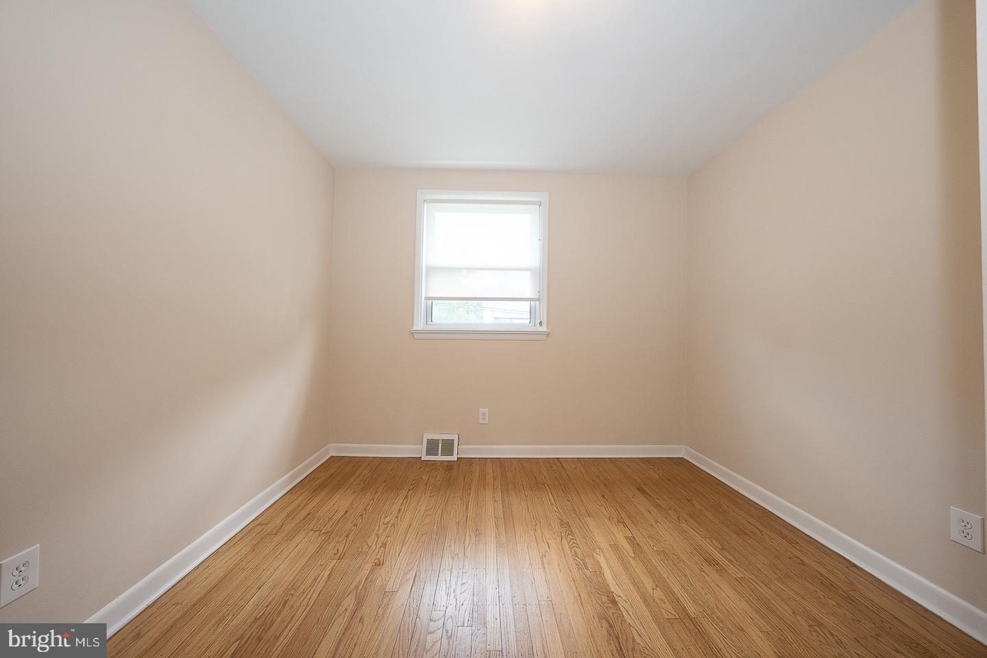 20 Fairview Rd Property Photo 21