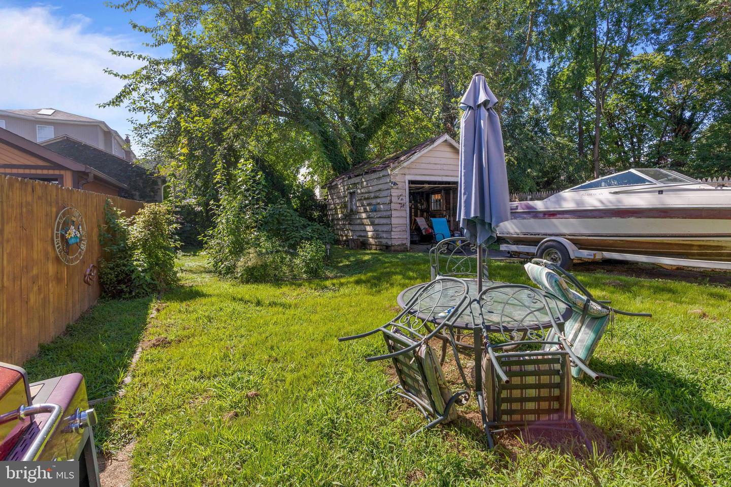 1427 Elmwood Ave Property Photo 12