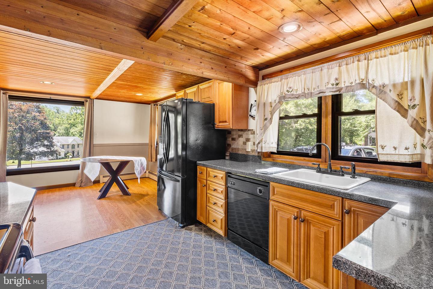 2 Fox Run Property Photo 11
