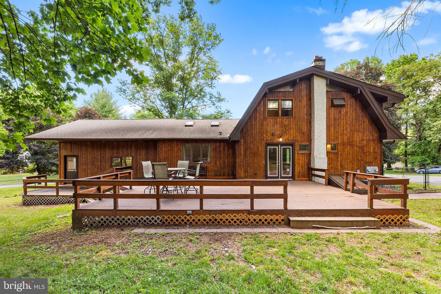 2 Fox Run Property Photo 43