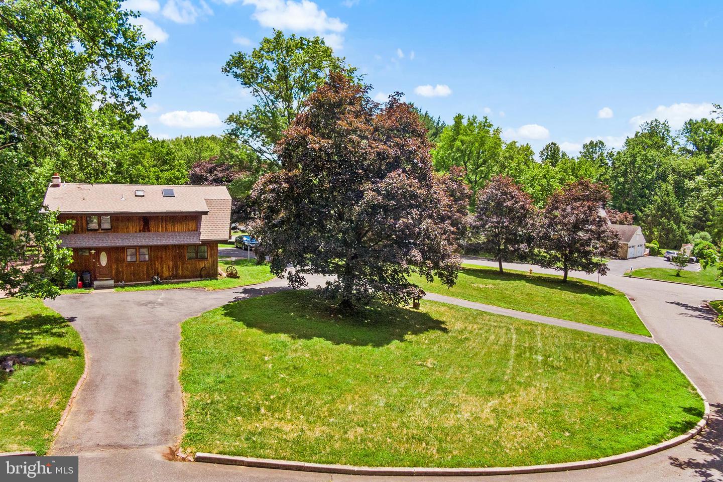 2 Fox Run Property Photo 48