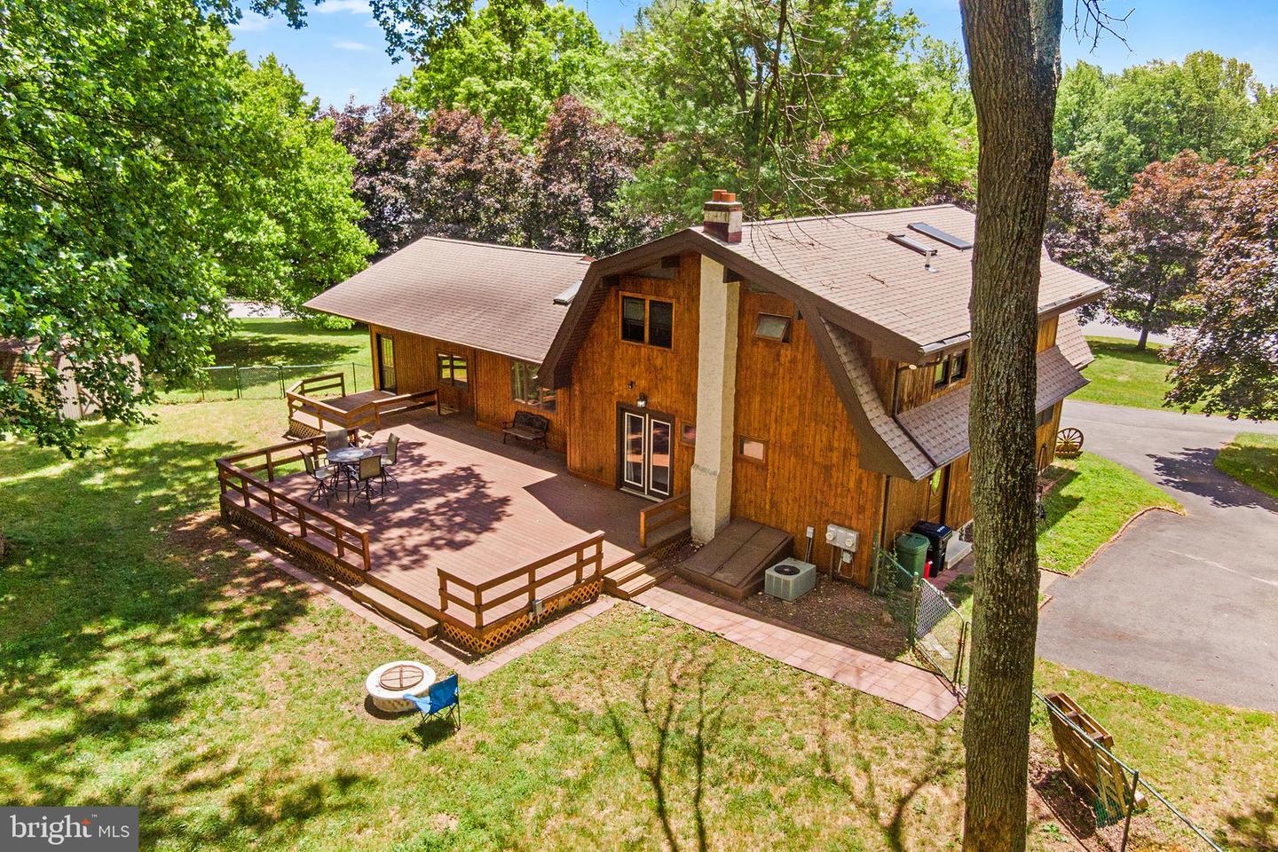 2 Fox Run Property Photo 52
