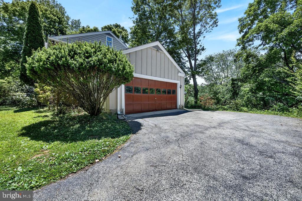 718 Darby Paoli Rd Property Photo 4