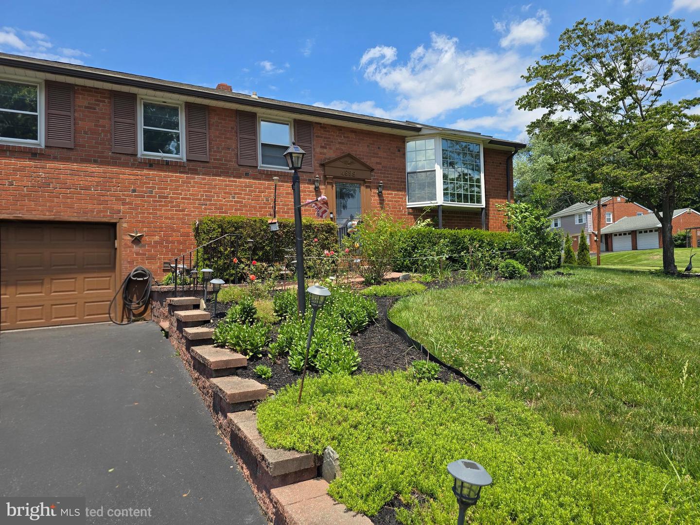 4899 Jackson Dr Property Photo 1