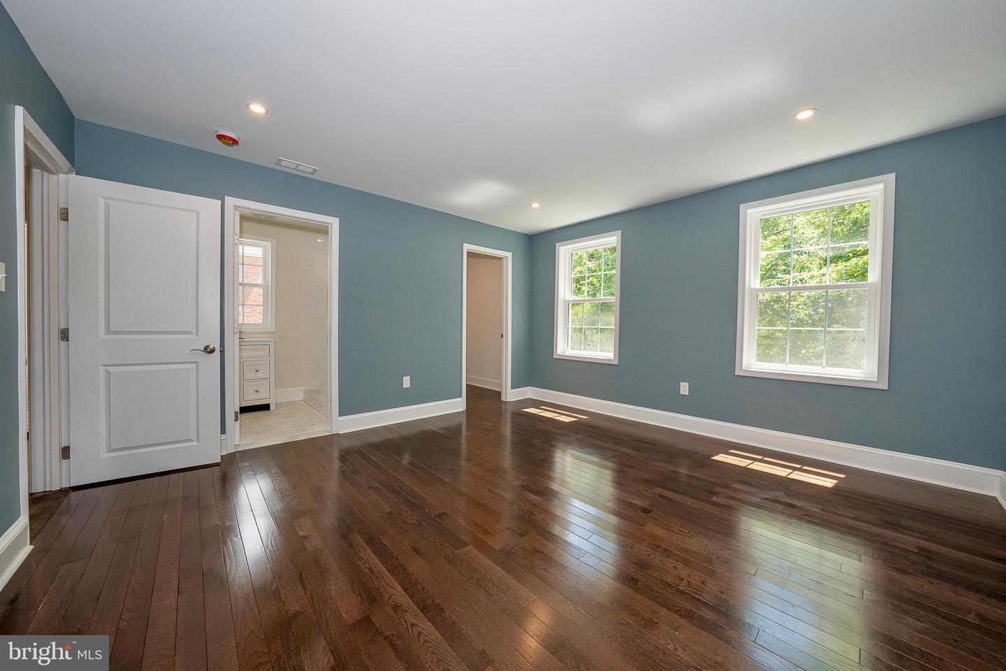 2842 Haverford Rd Property Photo 32
