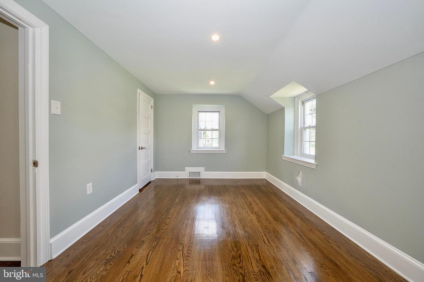 2842 Haverford Rd Property Photo 35