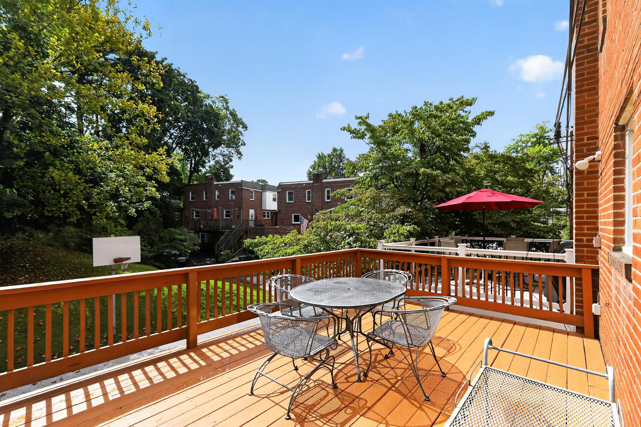 611 N Jackson St Property Photo 37