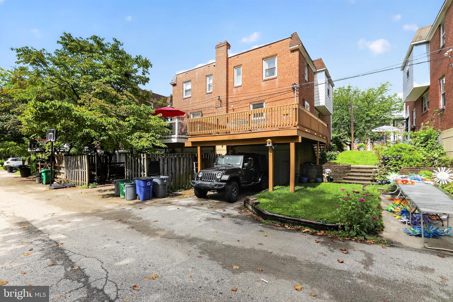 611 N Jackson St Property Photo 40