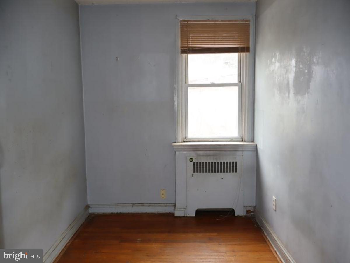 323 N Maple Ave Property Photo 14