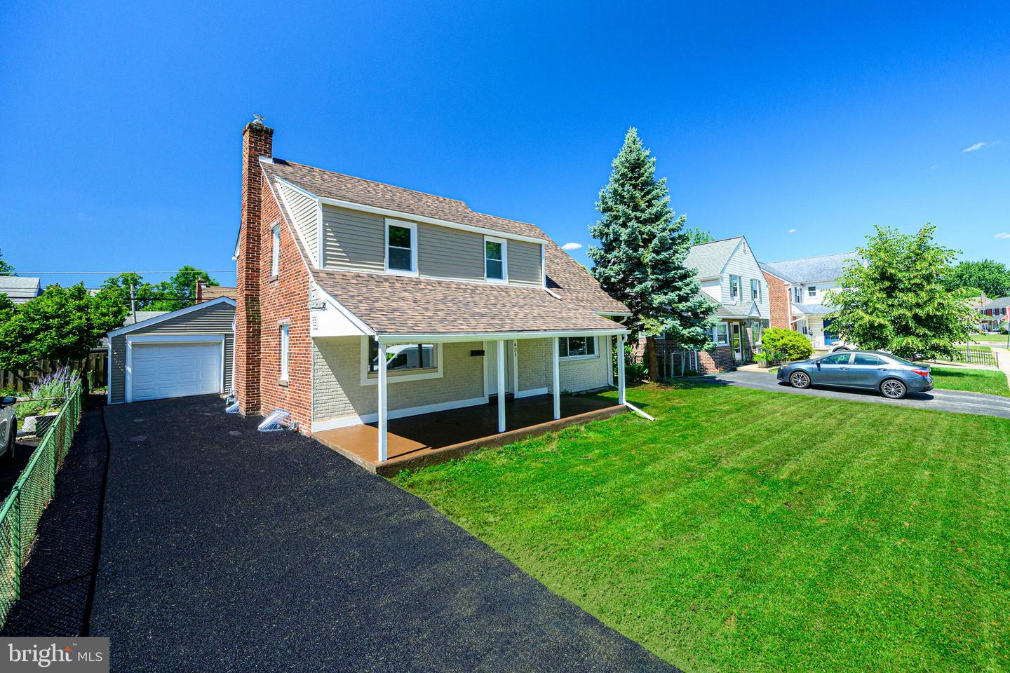 431 Holmes Rd Property Photo 1