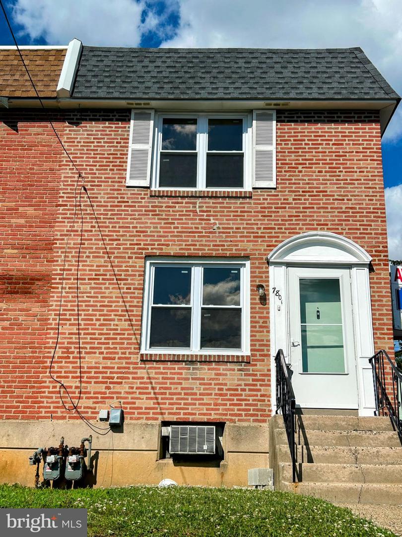 7801 Westview Ave Property Photo 1