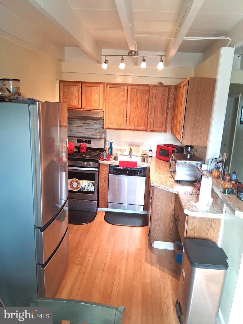 100 E Glenolden Ave #d-7 Property Photo 6
