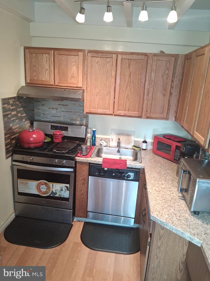 100 E Glenolden Ave #d-7 Property Photo 7