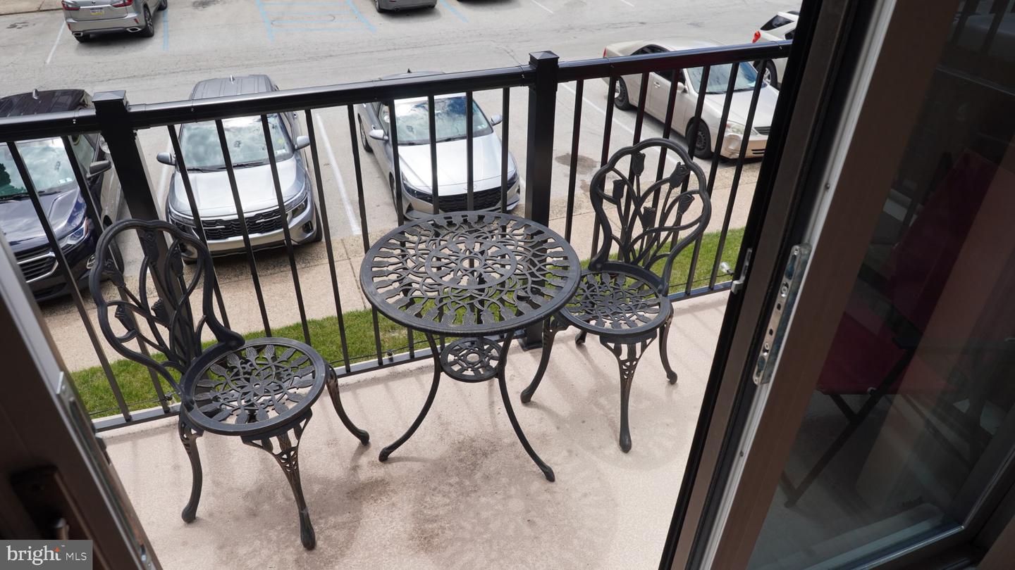 100 E Glenolden Ave #d-7 Property Photo 8