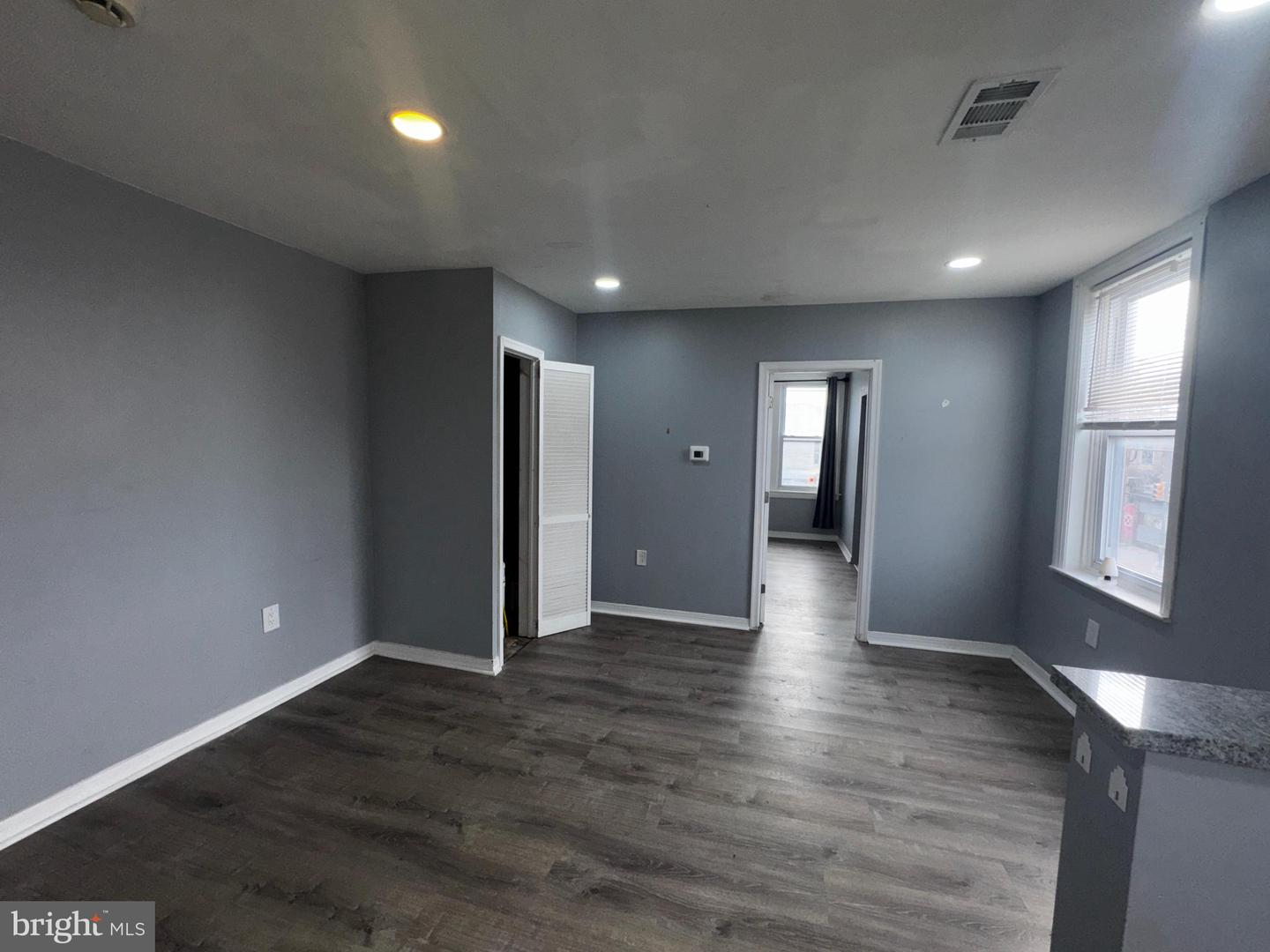 700 Lloyd St Property Photo 19