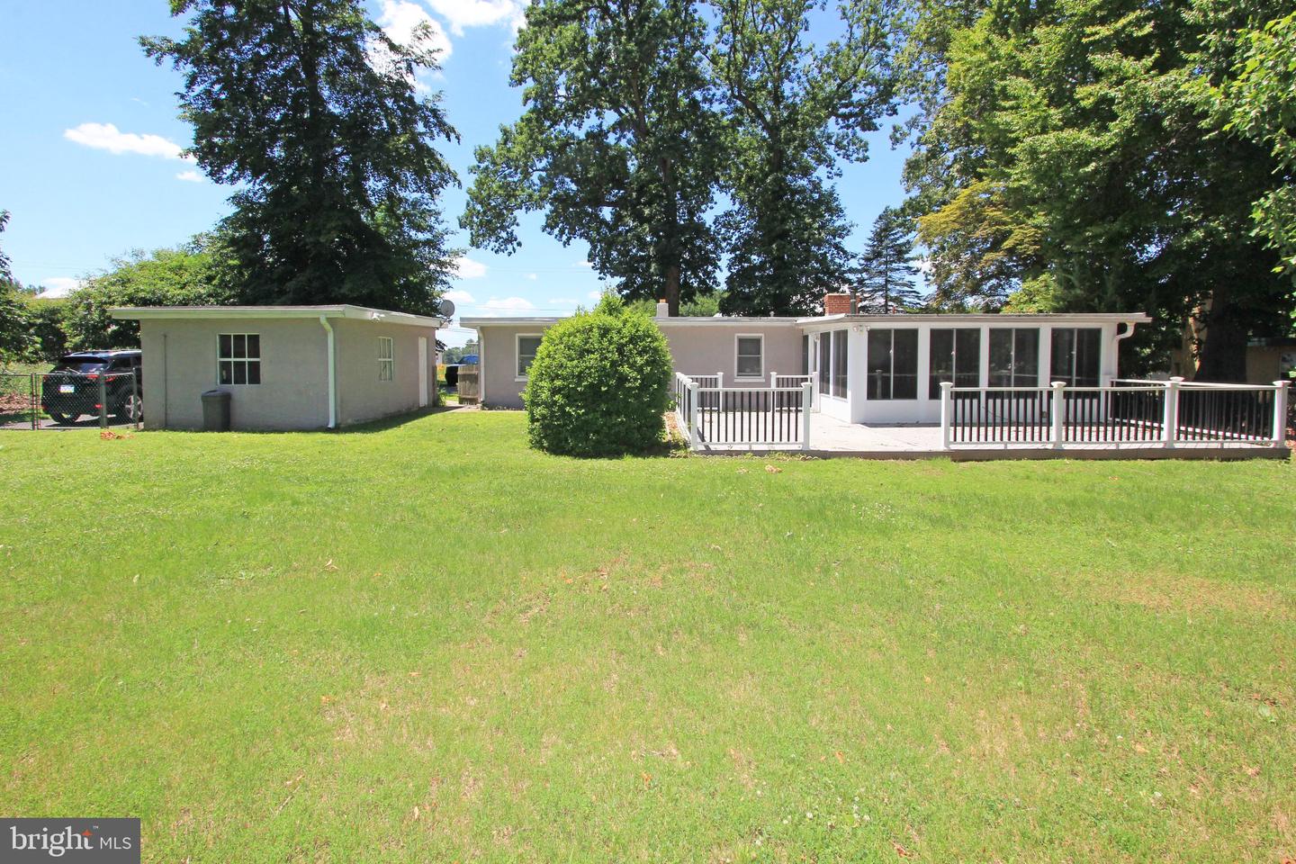929 Cherry Tree Rd Property Photo 2