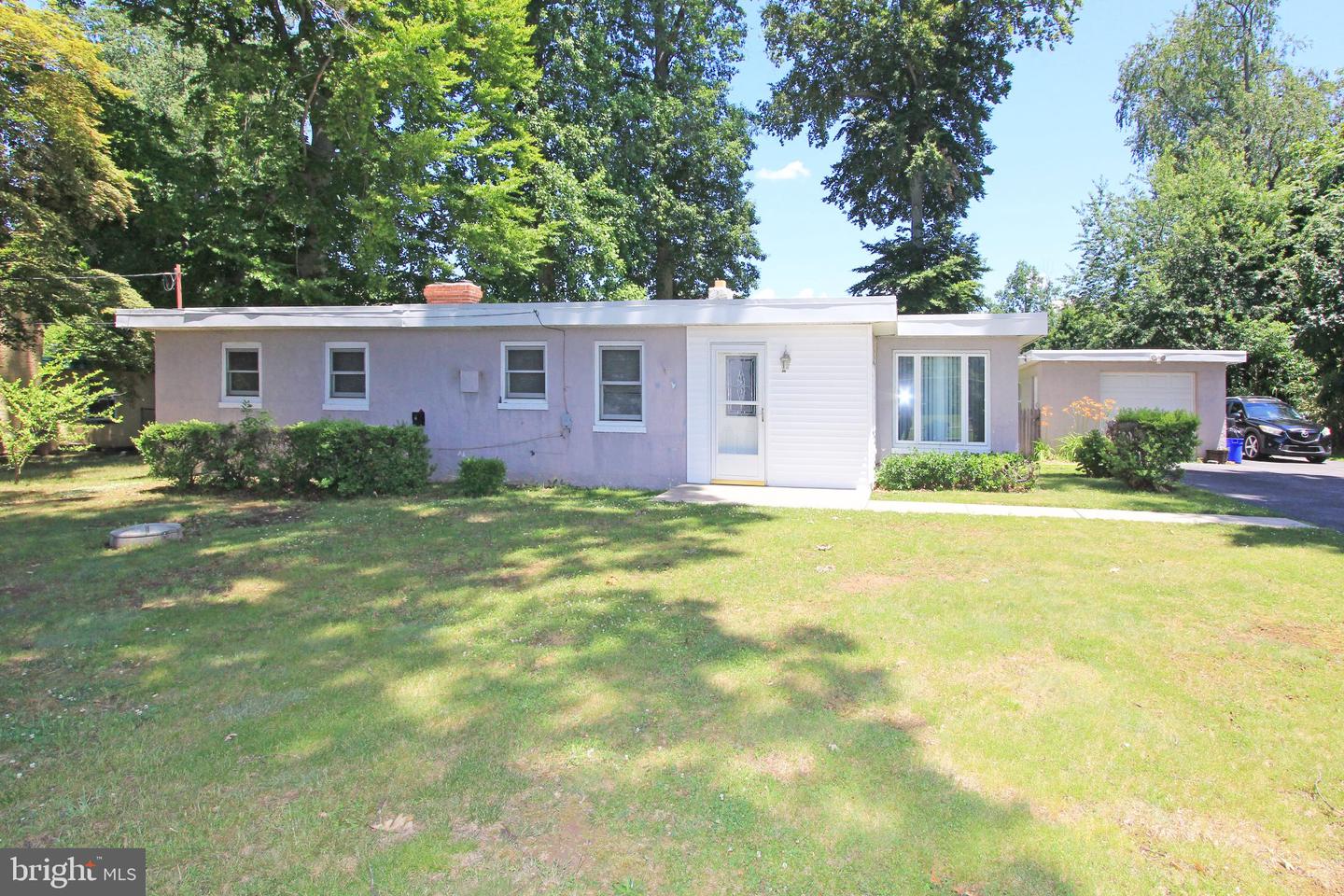 929 Cherry Tree Rd Property Photo 3