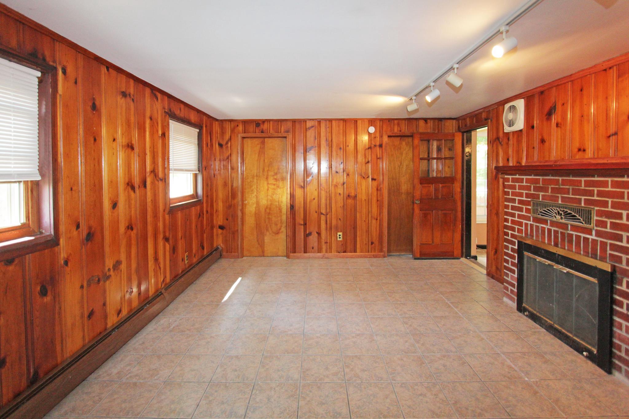 929 Cherry Tree Rd Property Photo 5