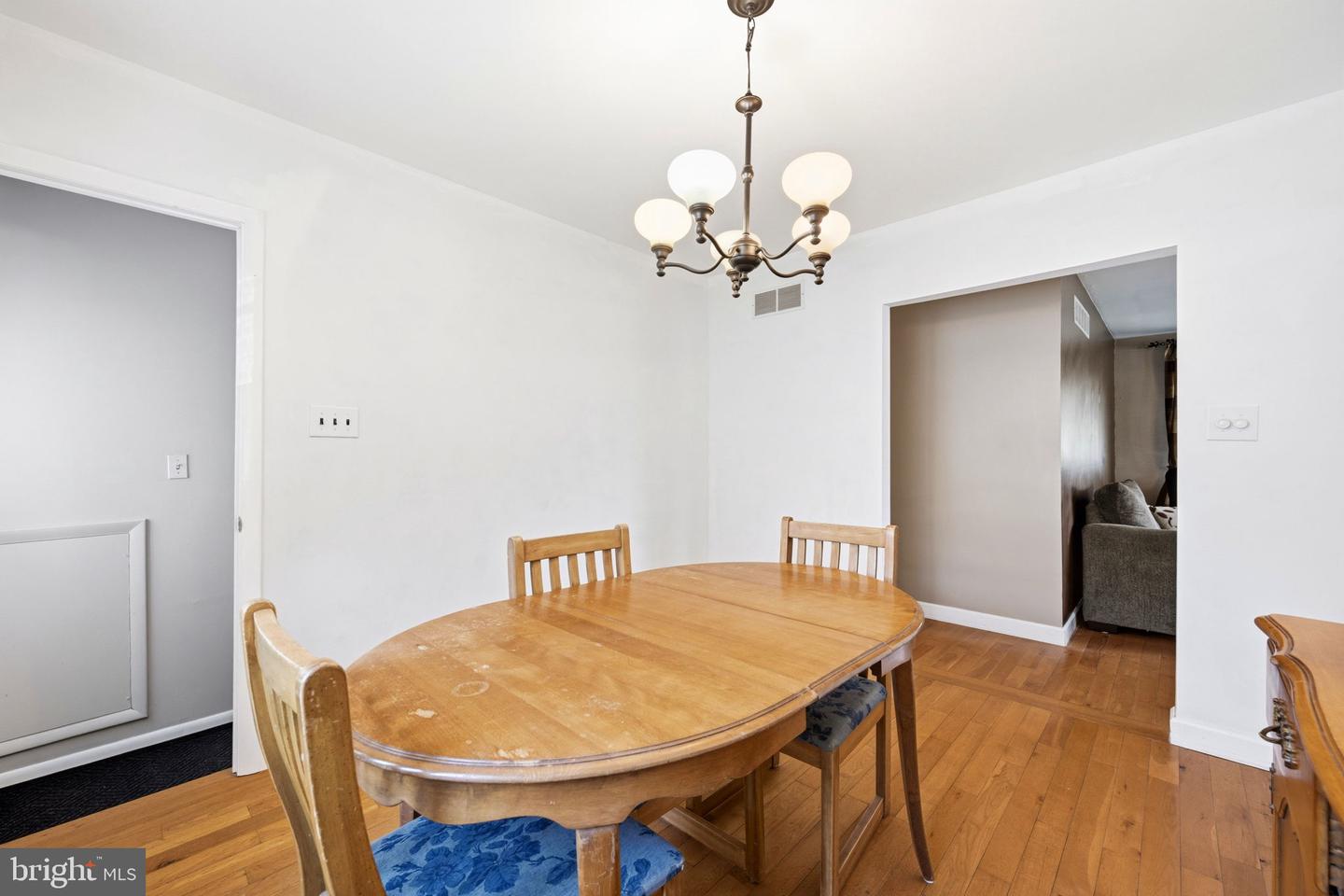 905 Amosland Rd Property Photo 14