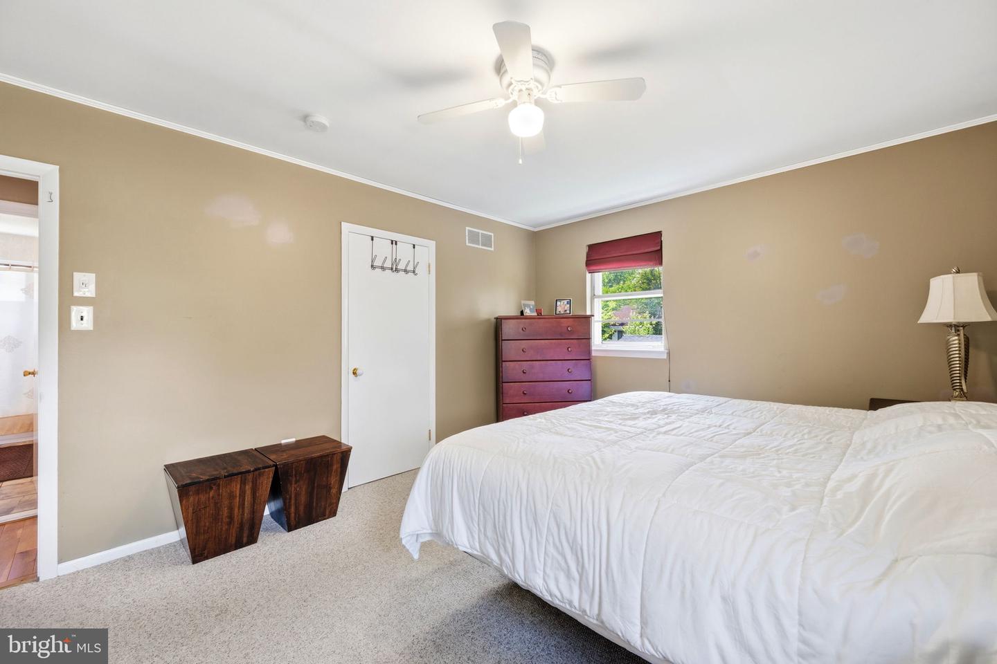 905 Amosland Rd Property Photo 24